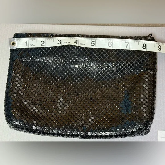 Black metal mesh evening bag with long over shoulder chain handle - Picture 6 of 8